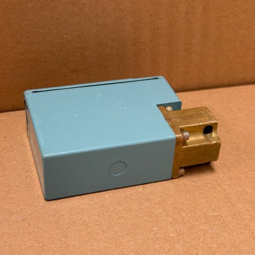 Telemecanique – XMJA0707 (XMJ-A0707) – Electro-Mechanical Pressure Switch