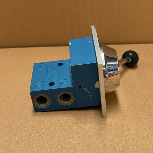 WABCO – 3631220000 – 3/2-Way Pneumatic Directional Control Valve