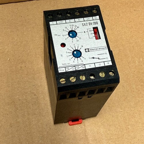Telemecanique – SX2DV200 – Speed Control Monitoring Relay (120/220V AC)