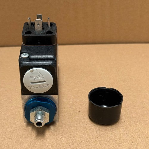 Herion – 0821166 – 8D Series Flange Mount Electro-Mechanical Pressure Switch