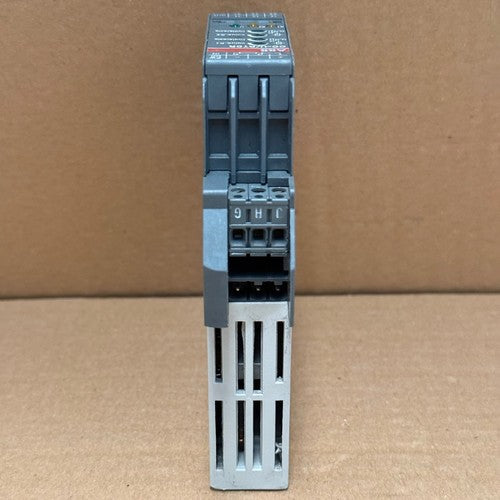 ABB – 1SVR040012R2600 (CC-U/RTDR) – Universal RTD Signal Converter