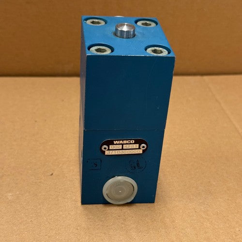 WABCO – 3710300000 – 3/2-Way Pneumatic Directional Control Valve