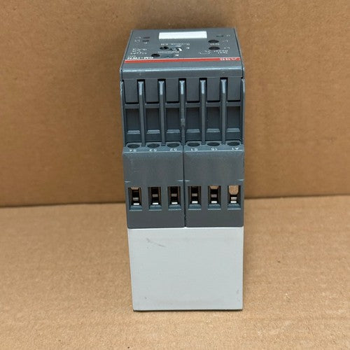 ABB – 1SVR450065R0000 (CM-IWN-DC) – Earth-Leakage / Insulation Monitoring Relay