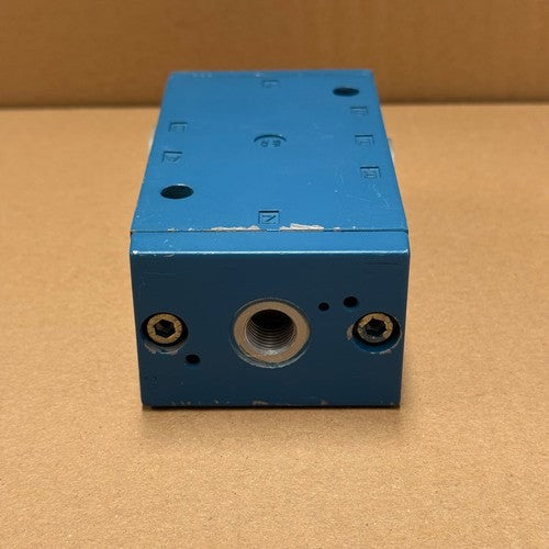 WABCO – 5711000000 – Pneumatic Directional Control Valve