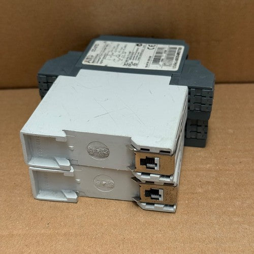 ABB – 1SVR040004R0700 (CC-U/TC) – Universal Thermocouple Signal Converter