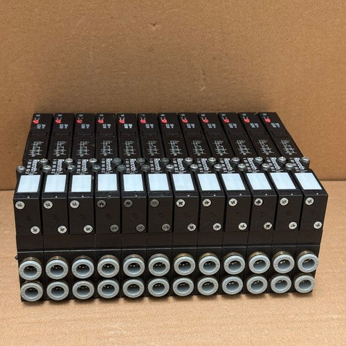 1PCs Rexroth – 0820055502 + 1827414893 + 1825504875 – Directional Solenoid Valve