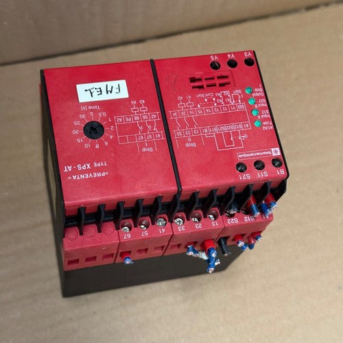 Telemecanique – XPSAT5110 – Preventa Safety Relay (Emergency Stop / Safety Guard