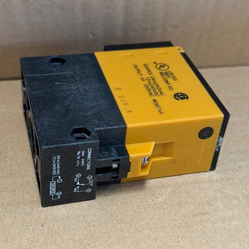 Omron – E3B2-R5M4D-G – Retro-reflective Photoelectric Sensor