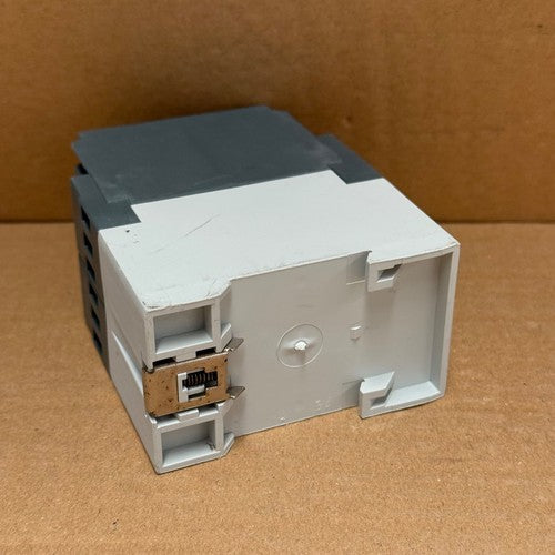 ABB – 1SVR450065R0000 (CM-IWN-DC) – Earth-Leakage / Insulation Monitoring Relay