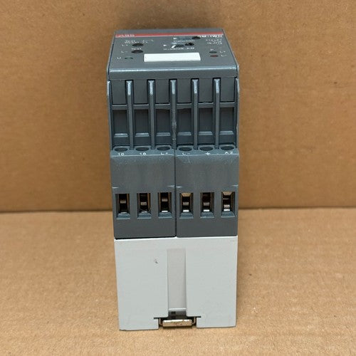 ABB – 1SVR450065R0000 (CM-IWN-DC) – Earth-Leakage / Insulation Monitoring Relay