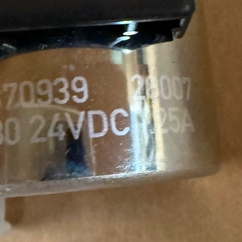 Rexroth – R901370939 – Solenoid Coil for NG6 Directional Valves (24V DC)