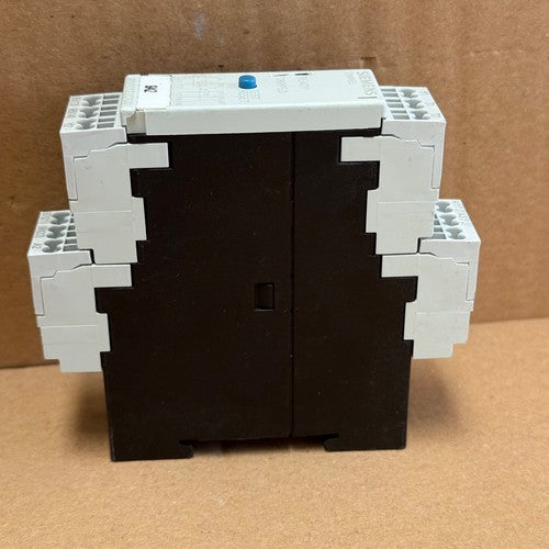 Siemens – 3RN1012-2CK00 – SIRIUS Thermistor Motor Protection Relay (230/110V AC)