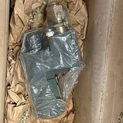 Rexroth – R901269665 – 4WE 6 E6X/EG24N9K4 Hydraulic Directional Spool Valve