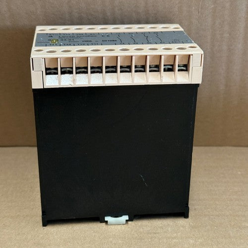 Leuze Electronic – SFS 33-01 – Sequential Safety Relay / Emergency Stop Control