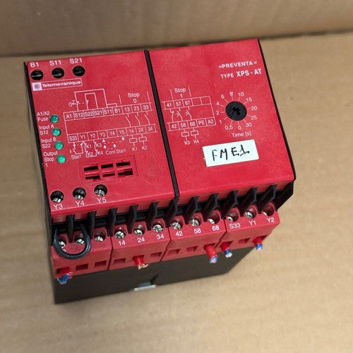 Telemecanique – XPSAT5110 – Preventa Safety Relay (Emergency Stop / Safety Guard