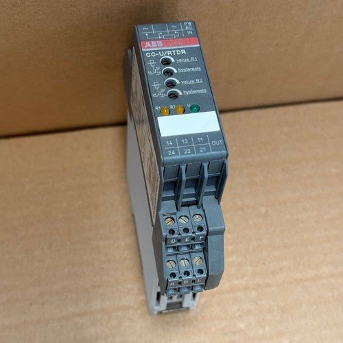 ABB – 1SVR040013R2700 (CC-U/RTDR) – PT100 RTD Temperature Signal Relay Converter