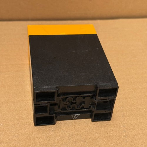 Tesch – F113X03 – Emergency Stop Safety Relay / Safety Gate Monitor (42 VAC)