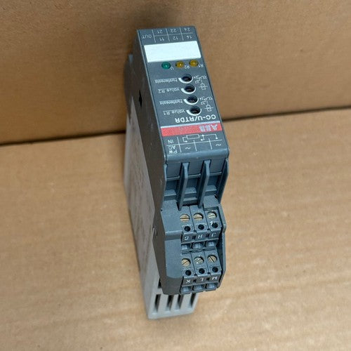 ABB – 1SVR040013R2700 (CC-U/RTDR) – PT100 RTD Temperature Signal Relay Converter