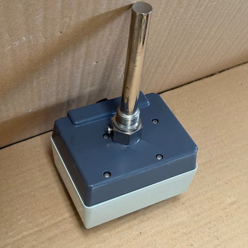 JUMO – ATH-11 – Surface-Mounted Double Thermostat / Temperature Controller
