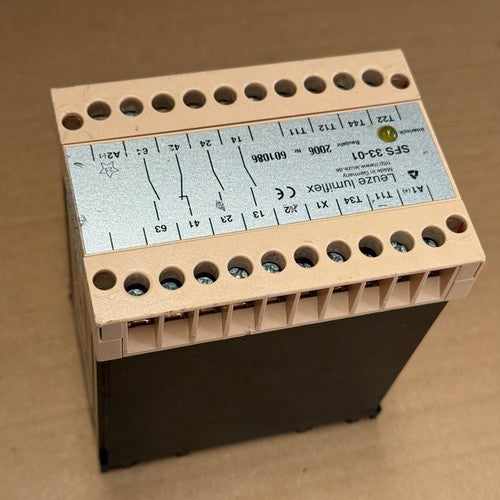 Leuze Electronic – SFS 33-01 – Sequential Safety Relay / Emergency Stop Control