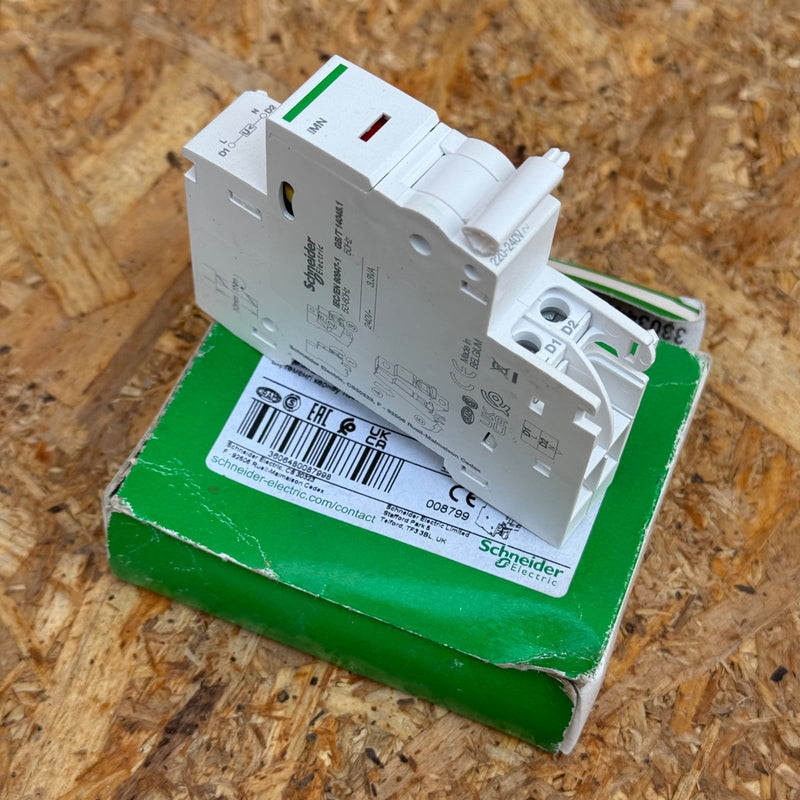 Schneider Electric – A9A26960 – Undervoltage Release / Voltage Trip Unit