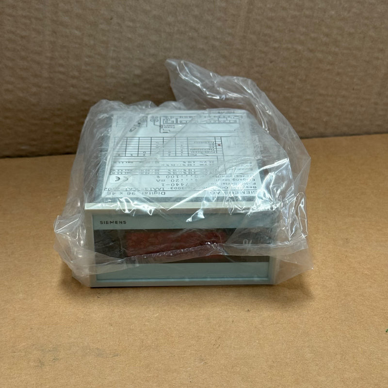 Siemens – 7NJ3003-1AA13-3CA1-ZY02 – Digital Indicator / Panel Meter