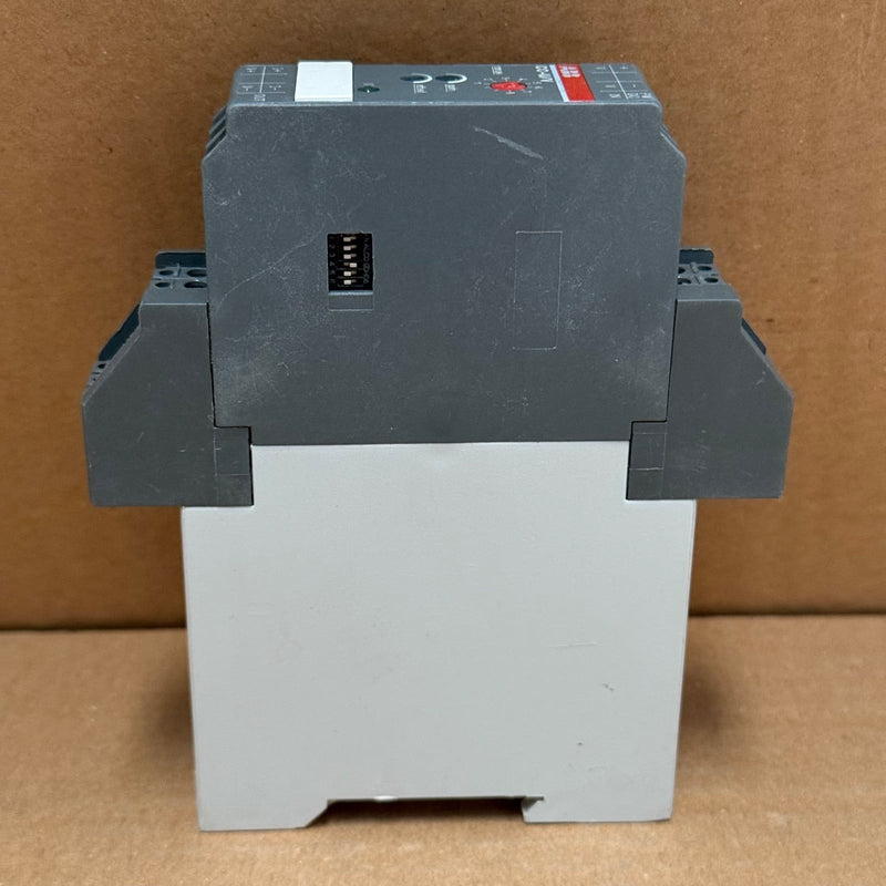 ABB – 1SVR040008R1300 (CC-U/V) – Universal Voltage Measuring Signal Converter