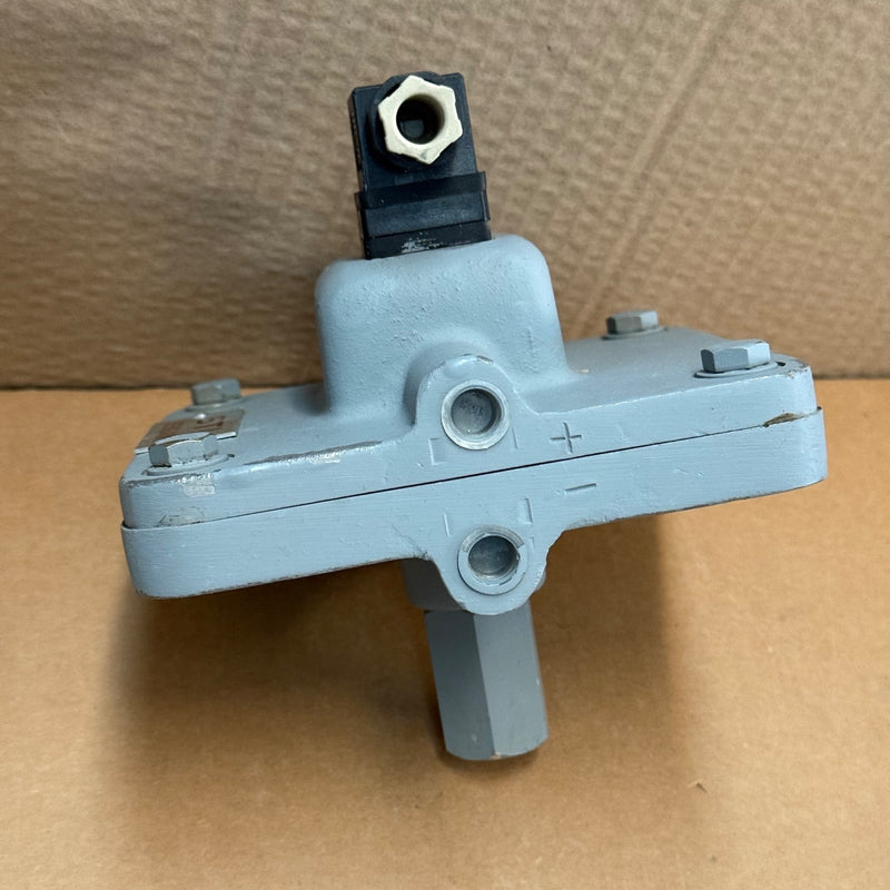 STI Bergamo – Industrial Electro-Hydraulic Pressure Switch / Transducer Assembly
