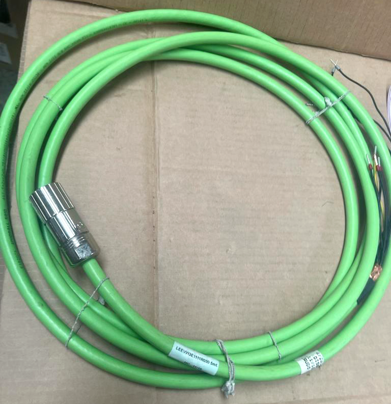 Schneider Electric - LEEVW3E1111R050 - VW3E1111R050 - Cable