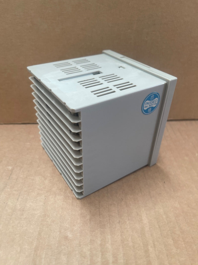 Shinko – MCD-152-R/A – Digital Process / Temperature Controller 0–10 V / 4–20 mA