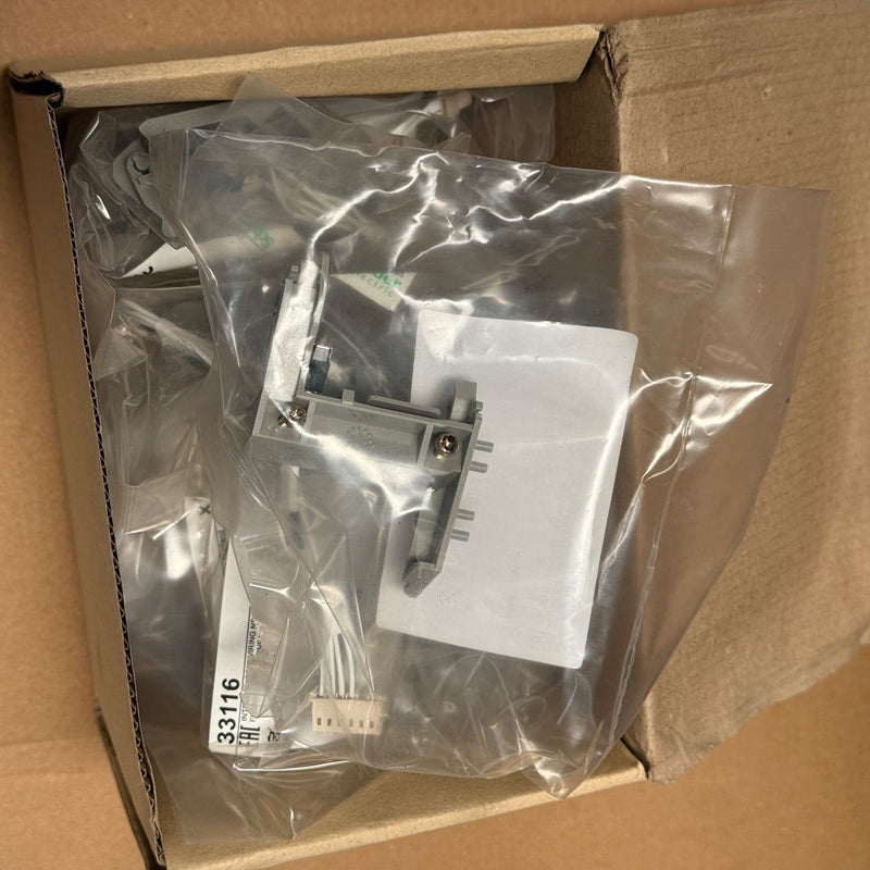 1PCs Schneider Electric – 33116 – Fixed Connection Front Terminals