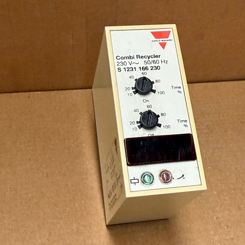 Carlo Gavazzi – S1231166230 – Combi Timer Relay 230VAC