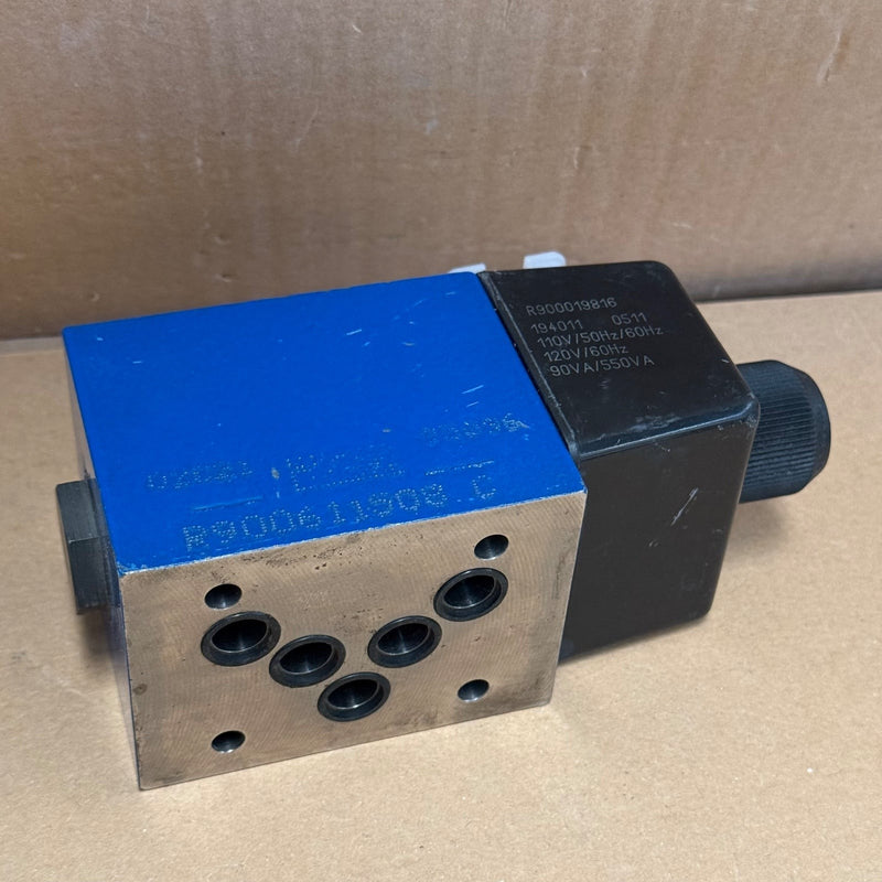 Bosch Rexroth – R900611508 – Directional Spool Hydraulic Valve Housing Assembly