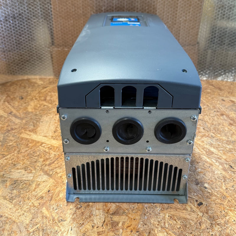 Danfoss – NXI01055-A2T0CSV-A1AFBLD2EA – VACON NXI Inverter Unit (105A)
