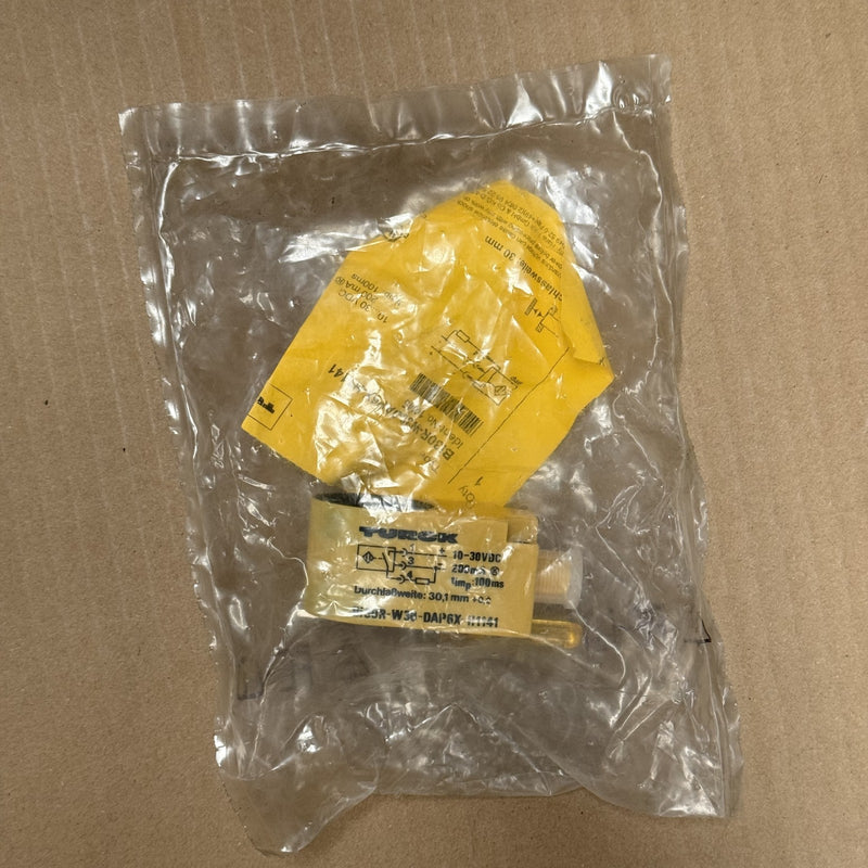 Turck – Bi30R-W30-DAP6X-H1141 – Ring Pass Thru Sensor