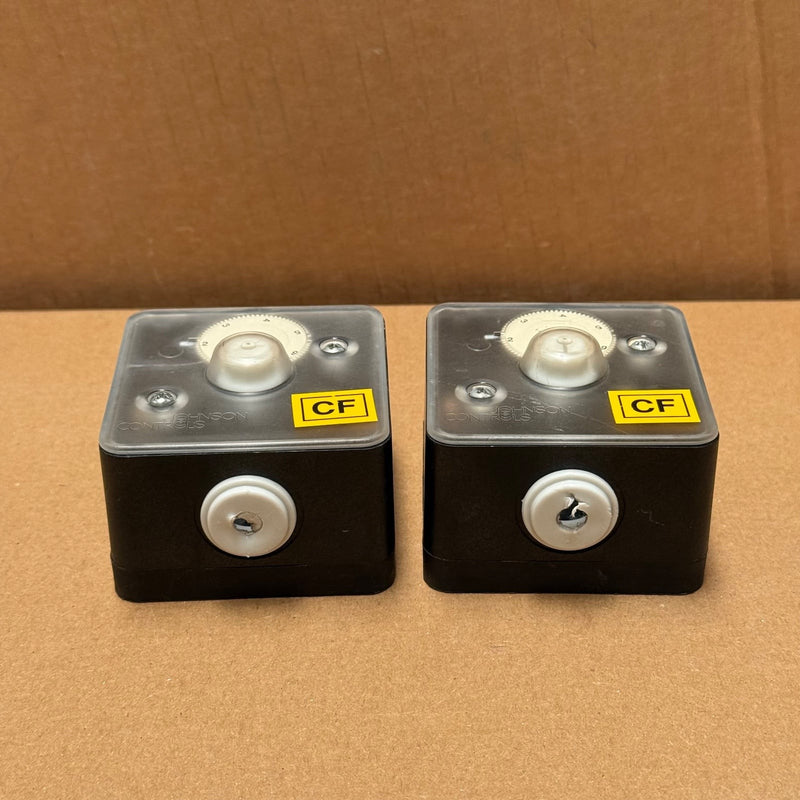 2PCs Johnson Controls – P33AB-9200 – Differential pressure switch 0,8-6 mbar