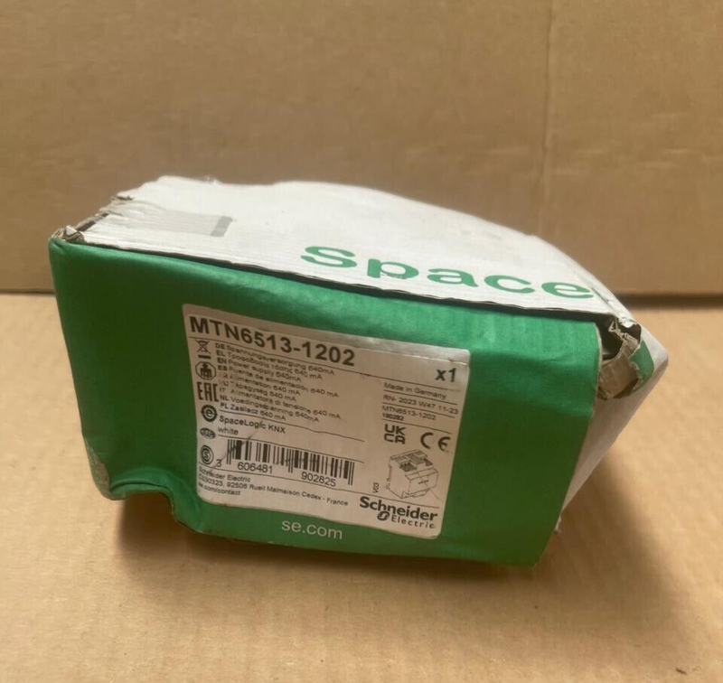 Schneider Electric - MTN6513-1202 - SpaceLogic KNX Power Supply, 640 mA, White