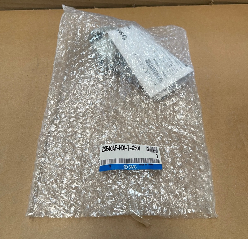 SMC ZSE40AF‑01‑T‑X501 Digital Pressure Switch – High‑Precision Compound Pressure