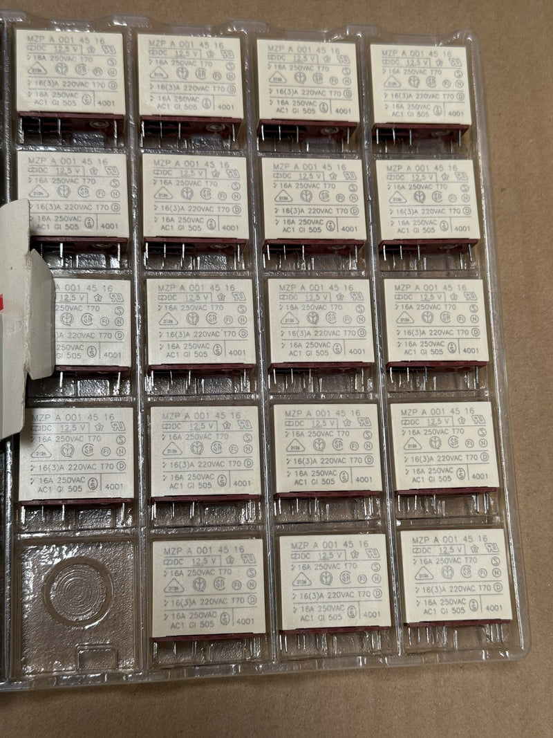 1PCs CARLO GAVAZZI – MZPA0014516 – 12.5VDC Power relay 16A 250VAC