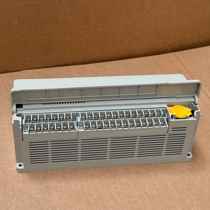 XCMG MC200-3232BTA-XG – Programmable Controller (PLC)