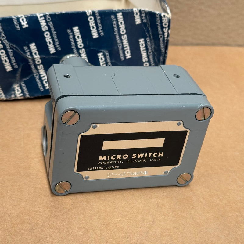 Honeywell / Micro Switch – OPH-AR7 – Heavy-Duty Explosion-Proof Limit Switch