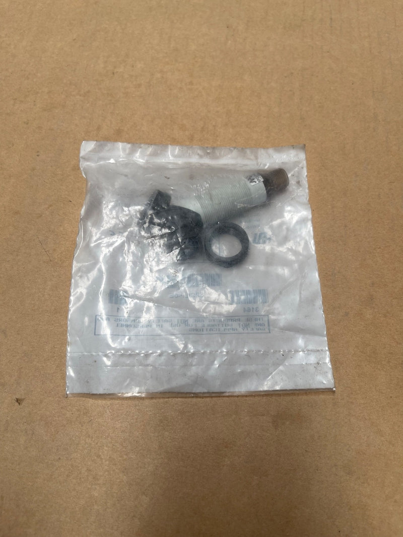 Micro Detectors – SPC/LP‑0E – Polarised Photoelectric Sensor (PNP Output, M18)