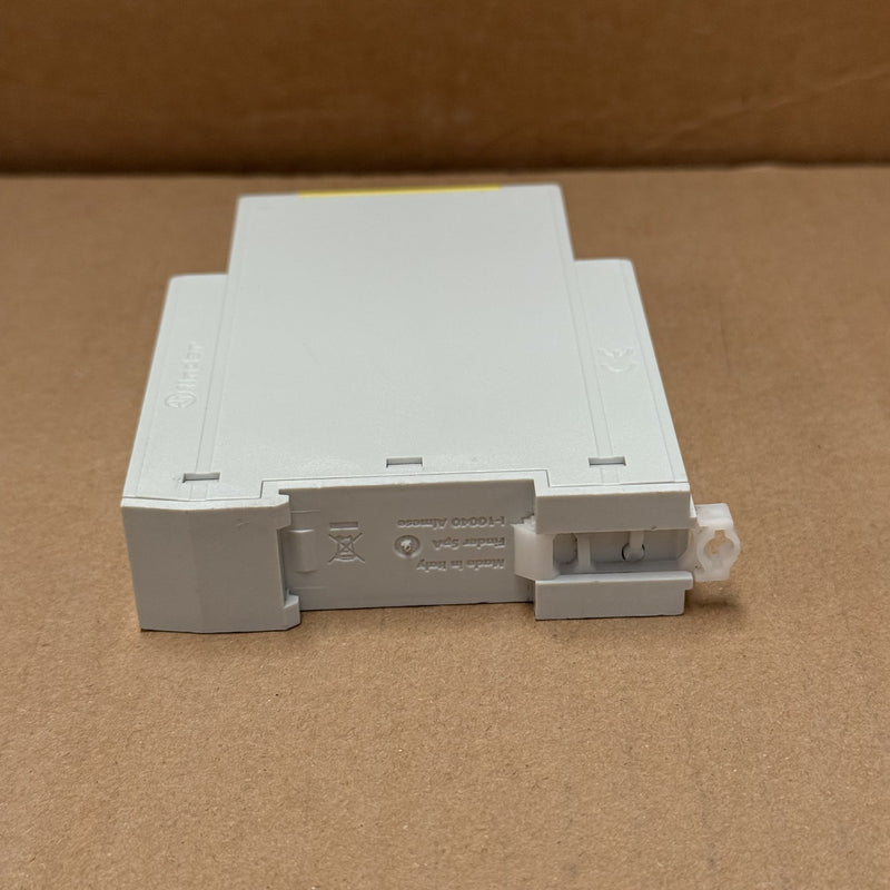 Finder – 7S.16.9.024.0420 – DIN Rail Mount 6A 24V EN 50205 Type A