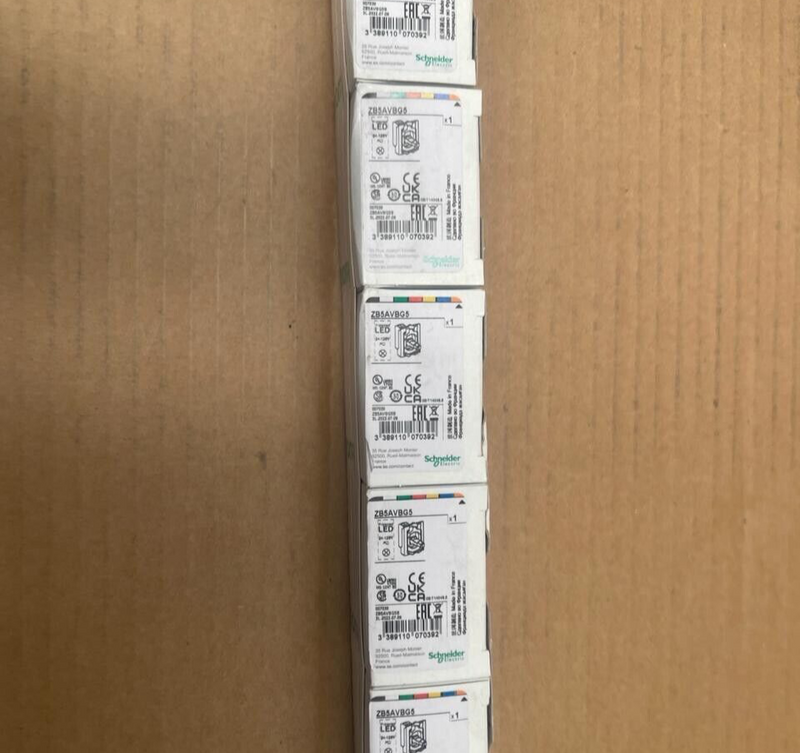 3PCs Schneider Electric - ZB5AVBG5 - Light block with body fixing collar