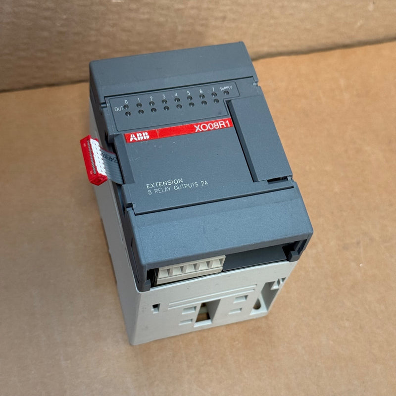 ABB – 1SBP260101R1001 / XO08R1-a – Digital Output Extension Module