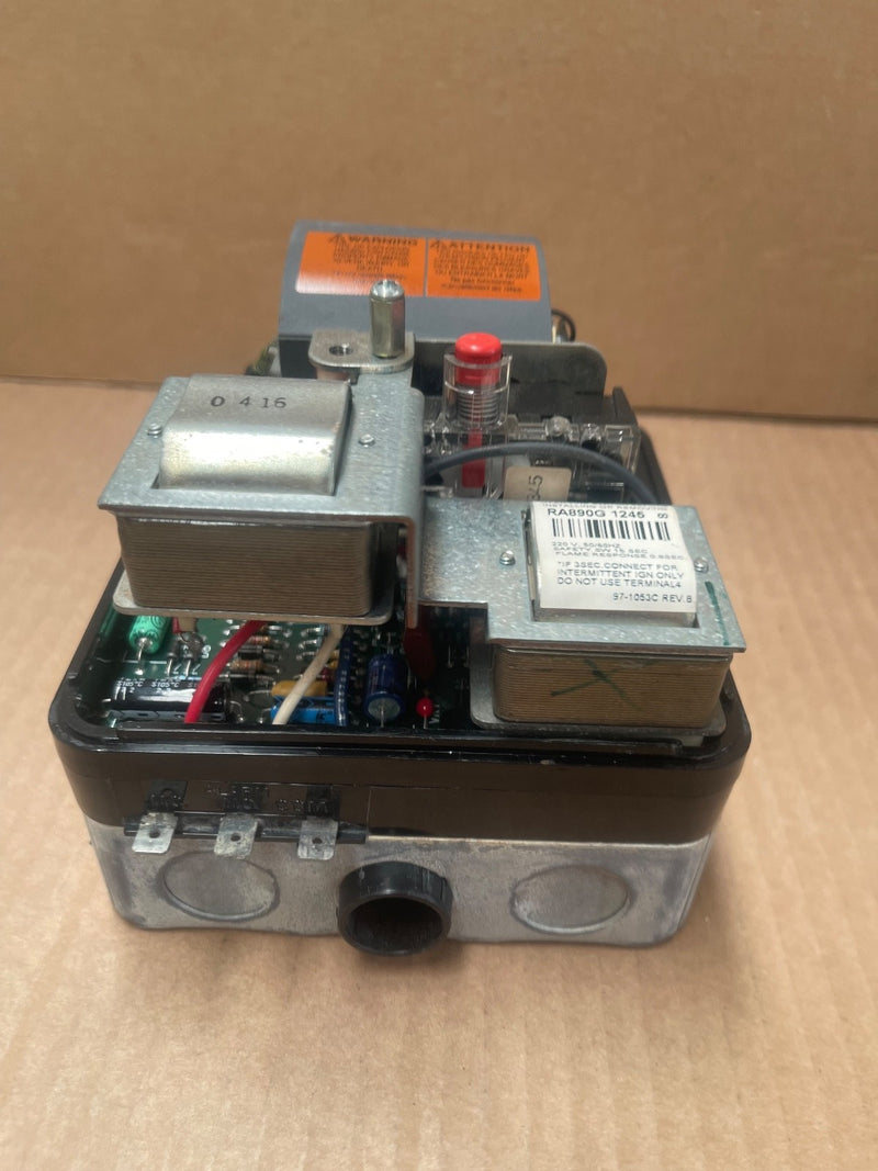 Honeywell – RA890G1245 – Protectorelay / Flame Safeguard Relay (220 V)