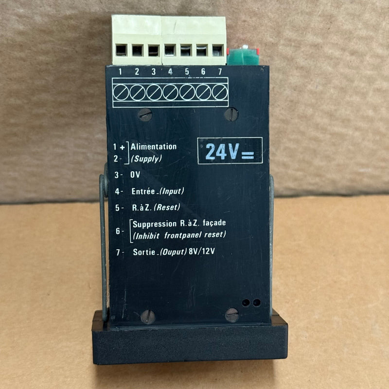 Syrelec – 1300A – Digital Tachometer / Frequency Counter