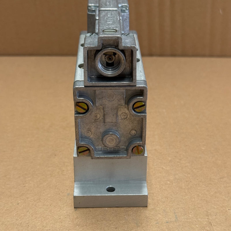 Festo – JMFH-5/2-1/4-D-1 (10895) – Bistable Solenoid Valve