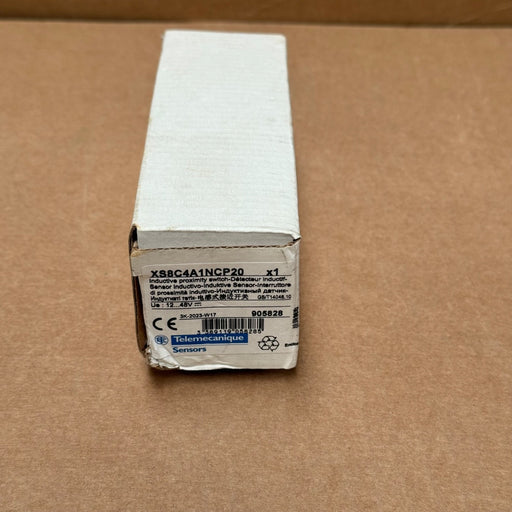 Telemecanique – XS8C4A1NCP20 – Inductive Proximity Sensor M18 PNP NO 12–24