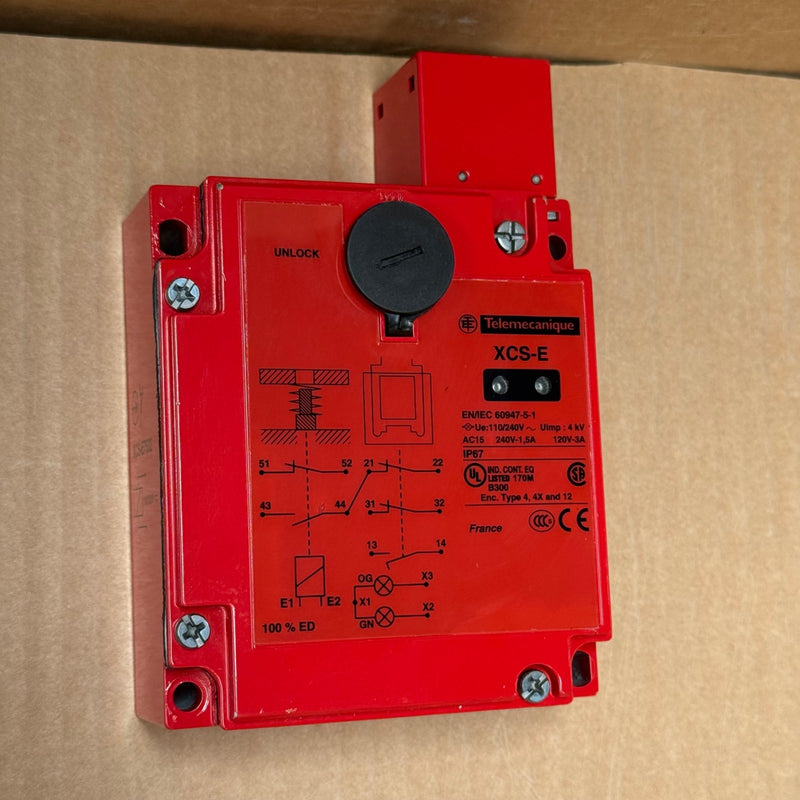 Telemecanique Sensors – XCS-E7532 – Safety Interlock Switch with Solenoid